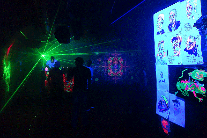 Illustration: Blacklight Portraits 9