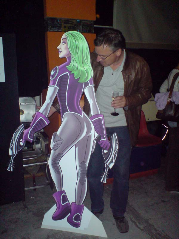 Anderes: Space Lady and the men 1