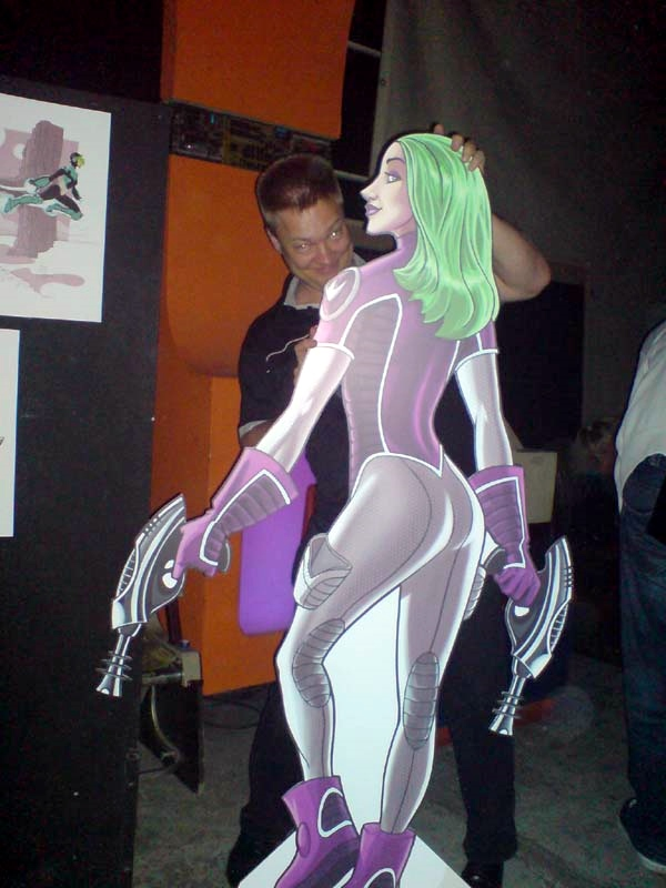 Anderes: Space Lady and the men 4