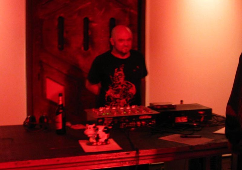 Anderes: Miss Alien Dance 1