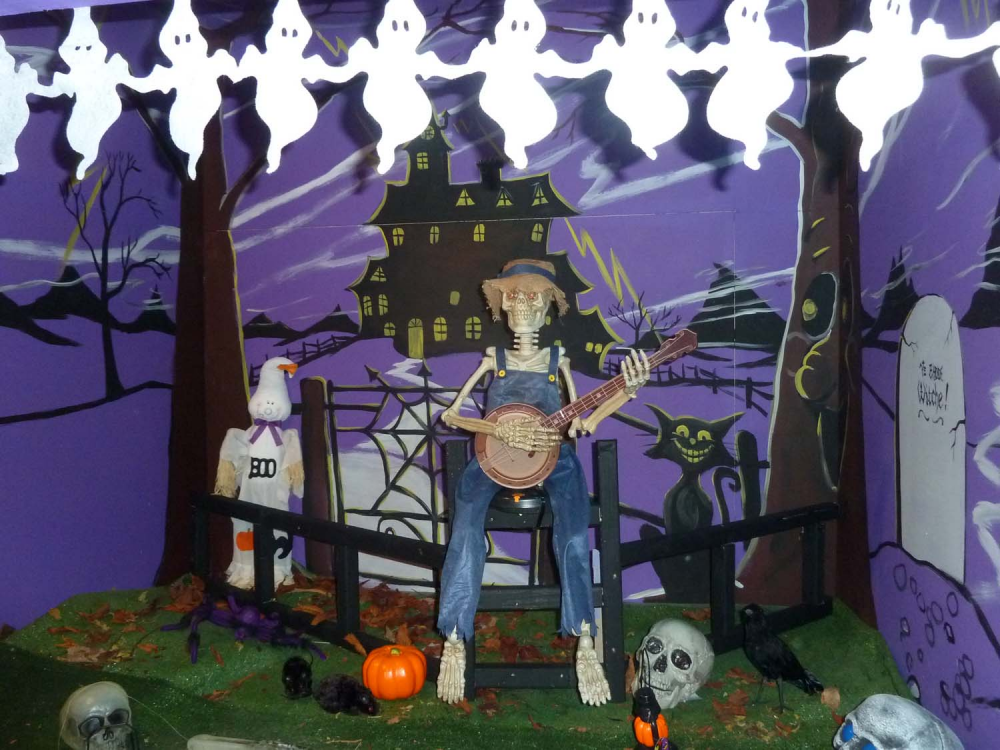 Illustration: Halloweeeen cabins 28