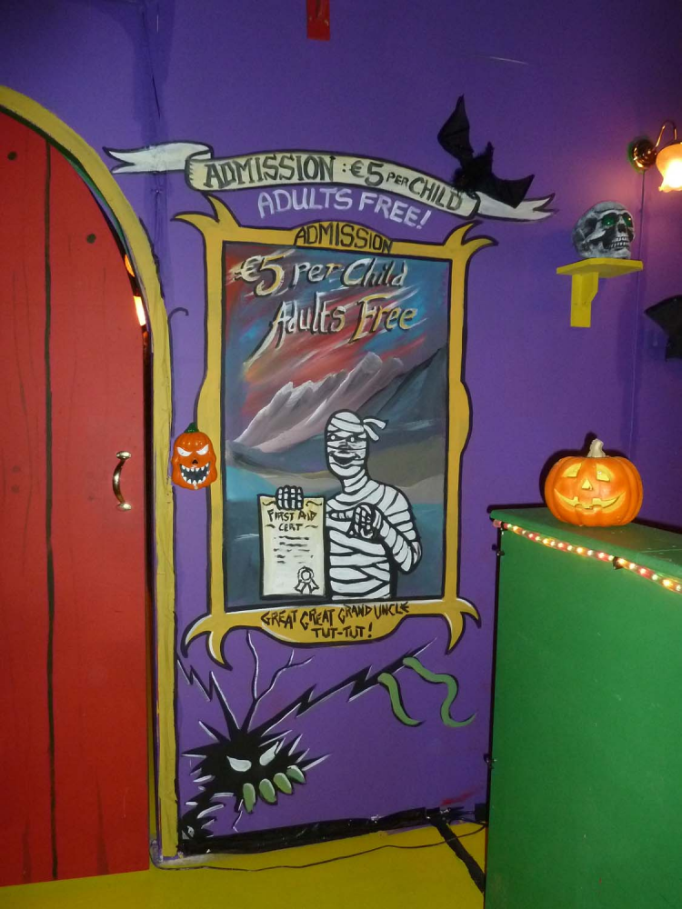 Illustration: Halloweeeen cabins 47